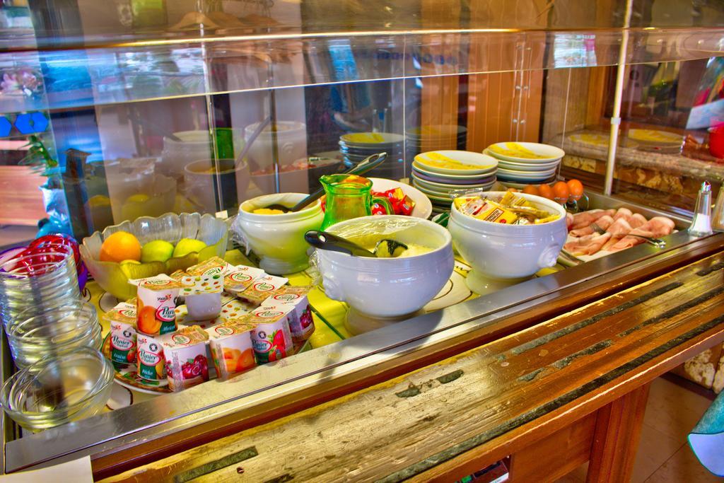 Logis Restaurant Le Du Mont Roland